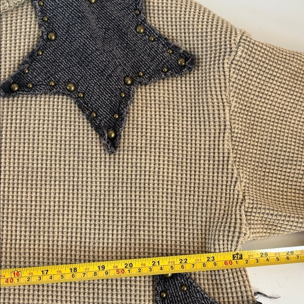 Oil & Hali tan thermal waffle weave long sleeve shirt stars and grommets hi lo - Picture 13 of 16